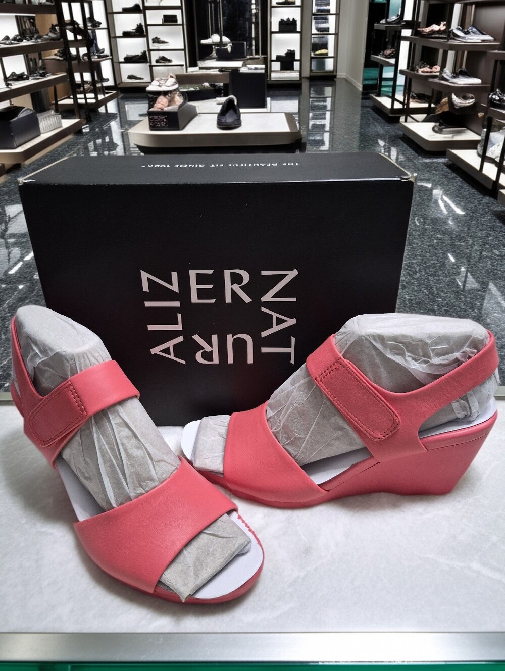 Naturalizer Imani Sunset Coral Wedge Sandals Women's Sz 8 M New With Box